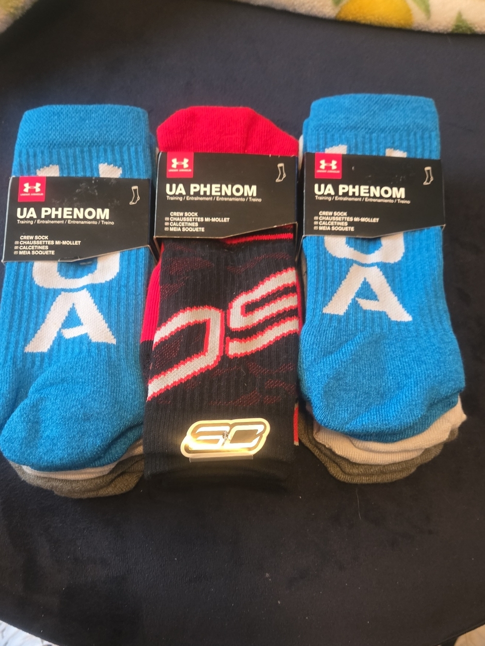 New 3 Packs (9 prs) Under Armour UA Phenom Crew Socks.